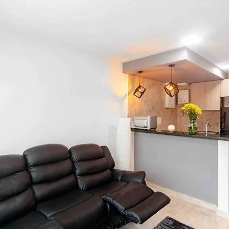 Luxury Ctg Near Cold Ac & Hot Water Cartagena