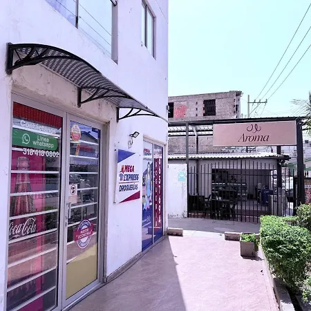 Luxury Ctg Near Cold Ac & Hot Water
