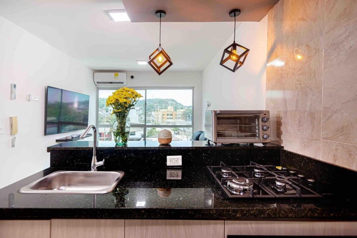 Apartment Luxury Ctg Near Cold Ac & Hot Water Cartagena